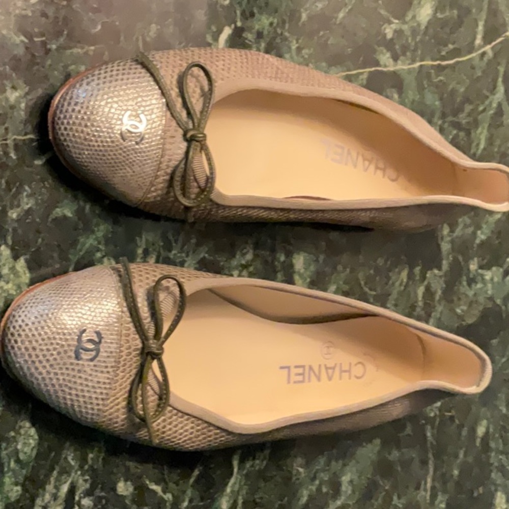 Lizard & gold Chanel ballet flats in excellent condition